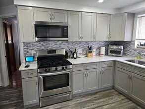 205 Meadowlawn Rd in Buffalo, NY - Building Photo - Building Photo