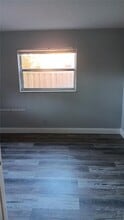 5640 NW 15th St in Lauderhill, FL - Building Photo - Building Photo