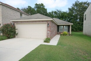 225 Bermuda Lakes Dr in Meridianville, AL - Building Photo