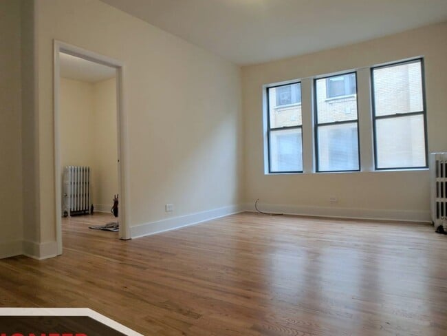 1532 N Kedzie Ave in Chicago, IL - Building Photo - Building Photo