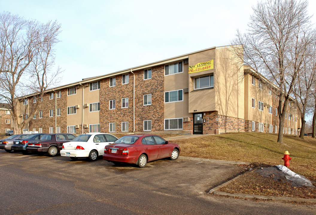 Lonnie Adkins Court in St. Paul, MN - Building Photo