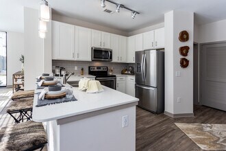 One Riverwalk in Knoxville, TN - Building Photo - Interior Photo