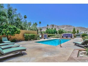 215 Via Veneto in Rancho Mirage, CA - Building Photo - Building Photo