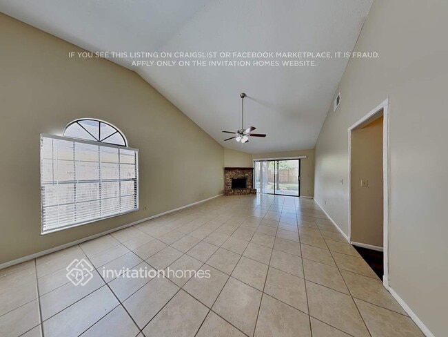 1043 Burnett St in Oviedo, FL - Building Photo - Building Photo