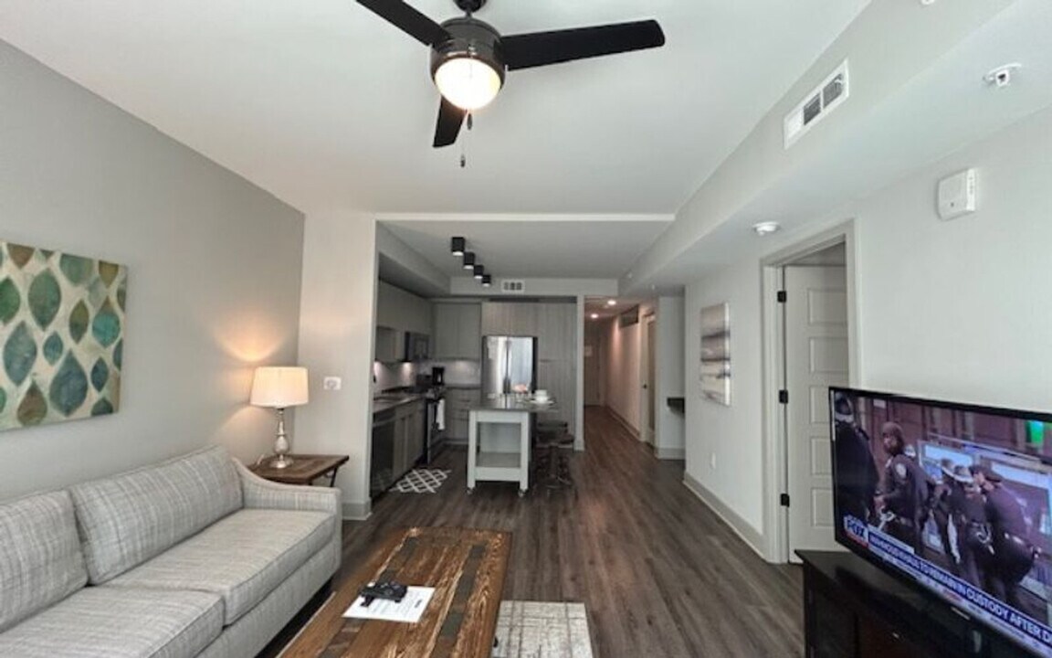 3699 Lenox Rd NE in Atlanta, GA - Building Photo