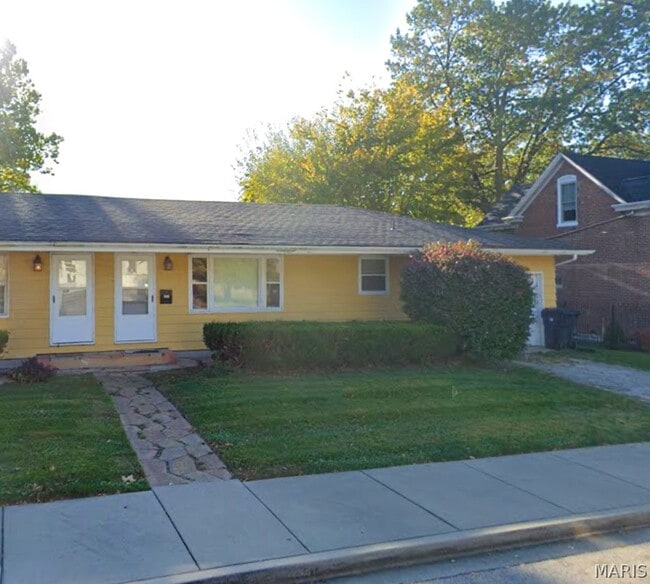 property at 310 S 10th St