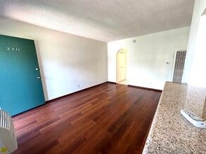 12504 Venice Blvd., Unit 210 in Los Angeles, CA - Building Photo - Building Photo