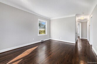22499 Cyman Ave in Warren, MI - Foto de edificio - Building Photo