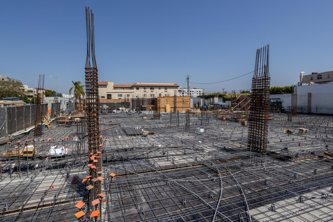 Lana in Culver City, CA - Building Photo - Building Photo