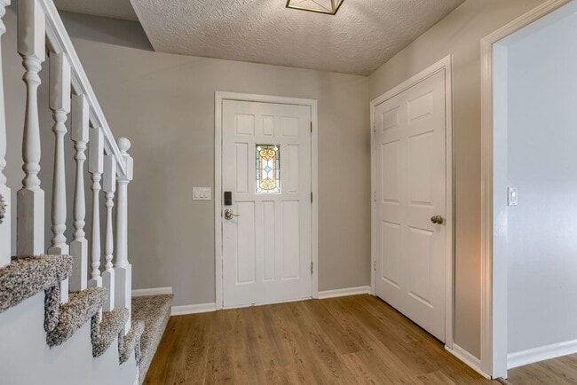 15666 Shamrock Cir in Omaha, NE - Building Photo - Building Photo