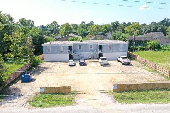 property at 640 E Pipkin St