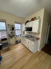 71 S Huntington Ave, Unit 1 in Boston, MA - Foto de edificio - Building Photo