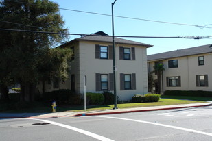 990 Magnolia Ave Apartments