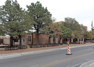 202 Quincy St NE in Albuquerque, NM - Building Photo - Building Photo