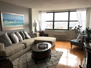 7000 Boulevard E-Unit -33J in Guttenberg, NJ - Building Photo - Building Photo