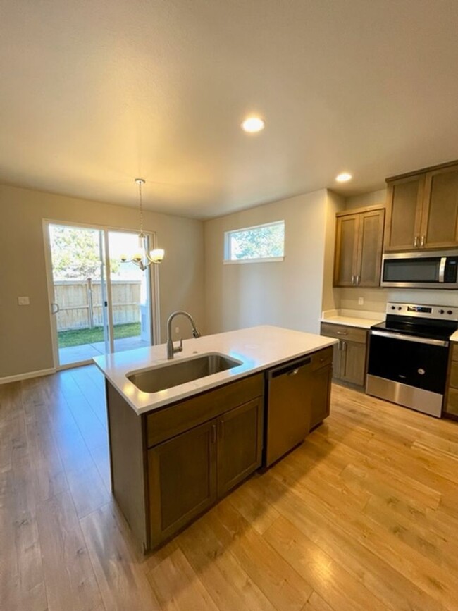 20434 Cider Ct in Bend, OR - Building Photo - Building Photo