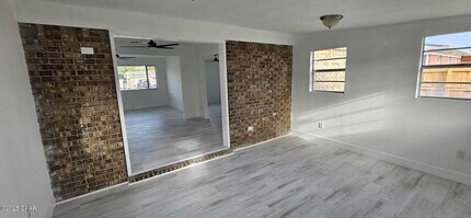 137 Santee Dr in Panama City, FL - Building Photo - Building Photo