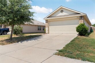 3512 Batson Dr in Austin, TX - Building Photo - Building Photo