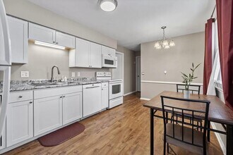 4111 Woodstock Dr in Fort Wayne, IN - Building Photo - Building Photo