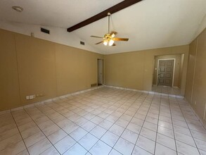 5604 Ember Dr in Arlington, TX - Building Photo - Building Photo