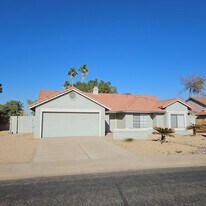 10508 W Griswold Rd in Peoria, AZ - Building Photo