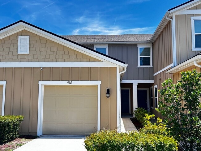 9573 Star Dr in Jacksonville, FL - Building Photo - Building Photo
