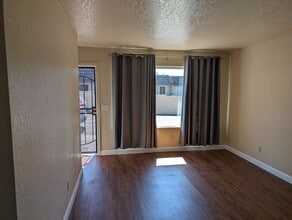 4831 E University Ave in Fresno, CA - Building Photo - Building Photo