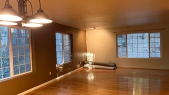 14385 Holmwood Dr in Magalia, CA - Building Photo