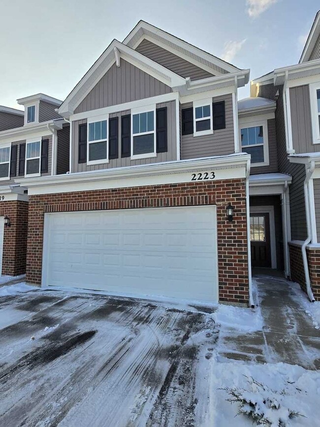 2223 Ryegrass Ln in Bolingbrook, IL - Foto de edificio - Building Photo