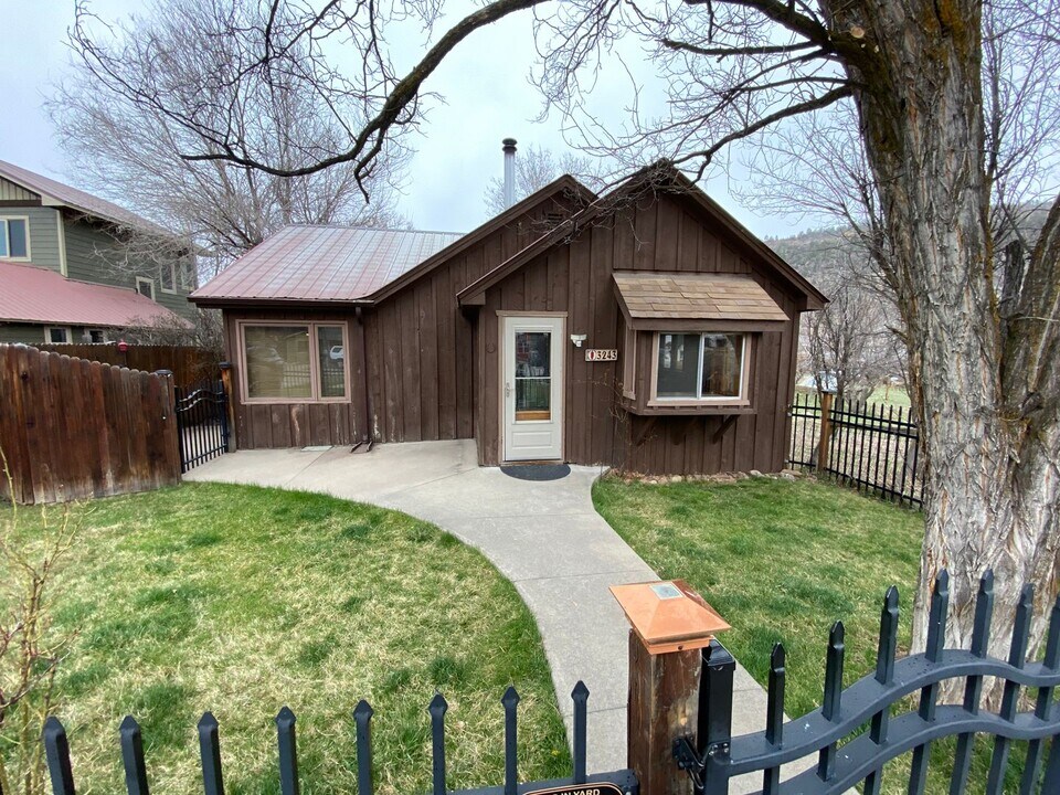 3243 E 5th Ave in Durango, CO - Building Photo