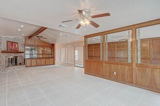 12815 Ashford Chase Dr in Houston, TX - Building Photo - Building Photo