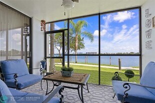 113 Lake Emerald Dr in Oakland Park, FL - Building Photo