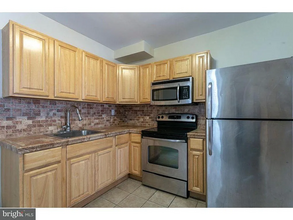 2207 Bainbridge St in Philadelphia, PA - Building Photo - Building Photo