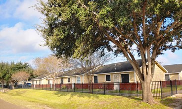 Sun Meadow Apartments in Alamo, TX - Building Photo - Building Photo