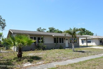 2940 Hamburg Ave NE in Palm Bay, FL - Building Photo - Building Photo