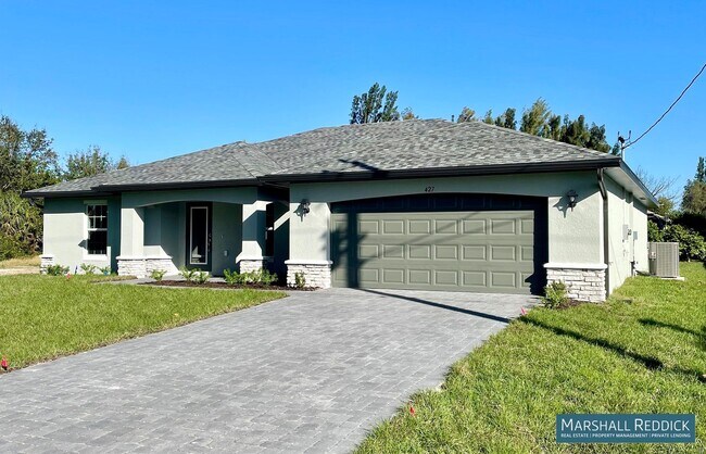427 NW 7th Pl in Cape Coral, FL - Building Photo - Building Photo
