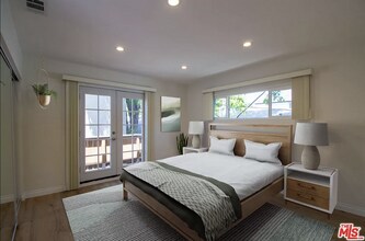 1127-1135.5 Vista in Los Angeles, CA - Building Photo - Interior Photo