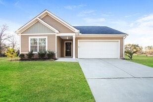 1223 Lakeshore Dr in Camden, SC - Building Photo