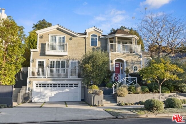 property at 748 Muskingum Ave