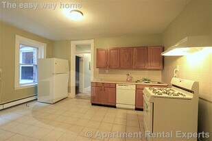 119 Harvard St in Cambridge, MA - Building Photo