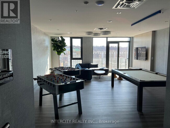 75 James St S in Hamilton, ON - Building Photo - Building Photo