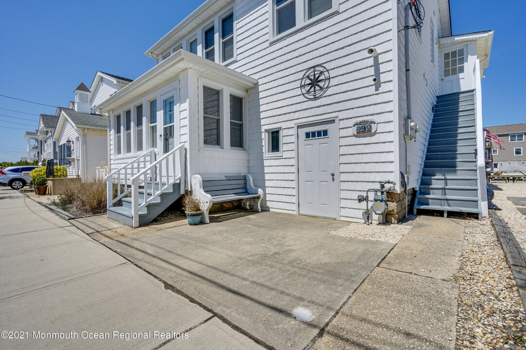 292 N St in Seaside Park, NJ - Building Photo