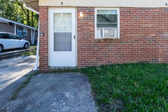 602 Barton St in Durham, NC - Foto de edificio - Building Photo