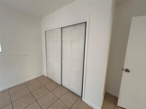 227 SW 9th St in Hallandale Beach, FL - Building Photo - Building Photo