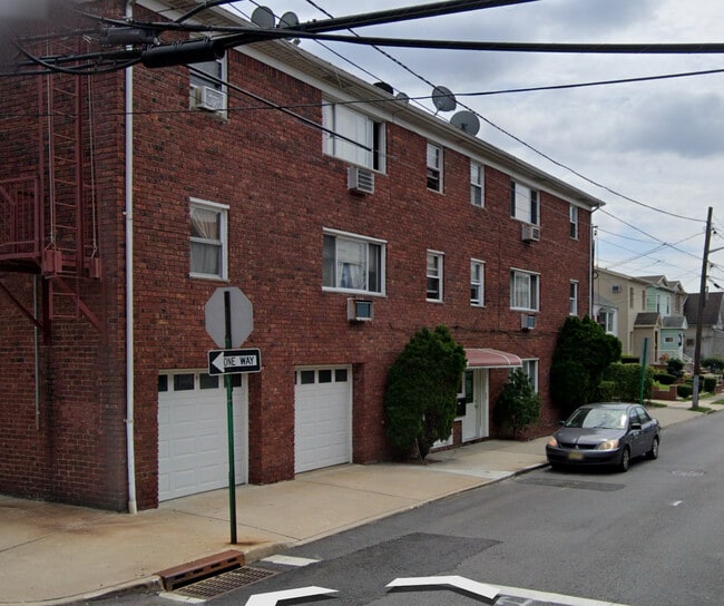 142 Shaler Ave, Unit 5