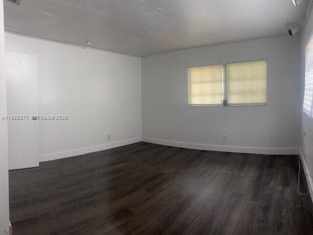 4000 NW 81st Ave in Coral Springs, FL - Foto de edificio - Building Photo