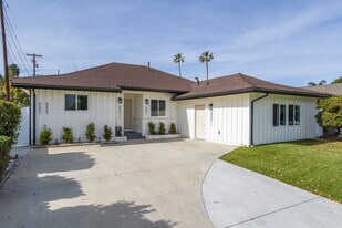 8601 Delco Ave in Winnetka, CA - Building Photo