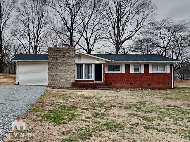 property at 1932 Normandy Rd