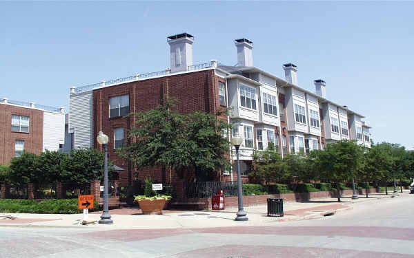 Carriage House in Dallas, TX - Building Photo - Building Photo