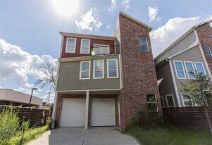 1424 Eddington St in Houston, TX - Building Photo